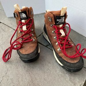 North Face men’s hiker size 7